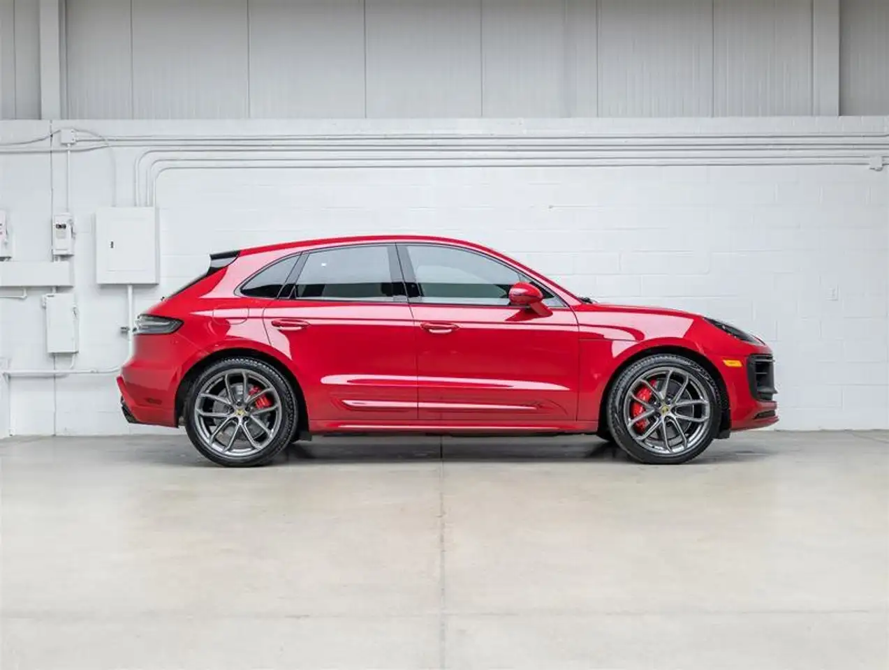 Porsche Macan photo Porsche Macan