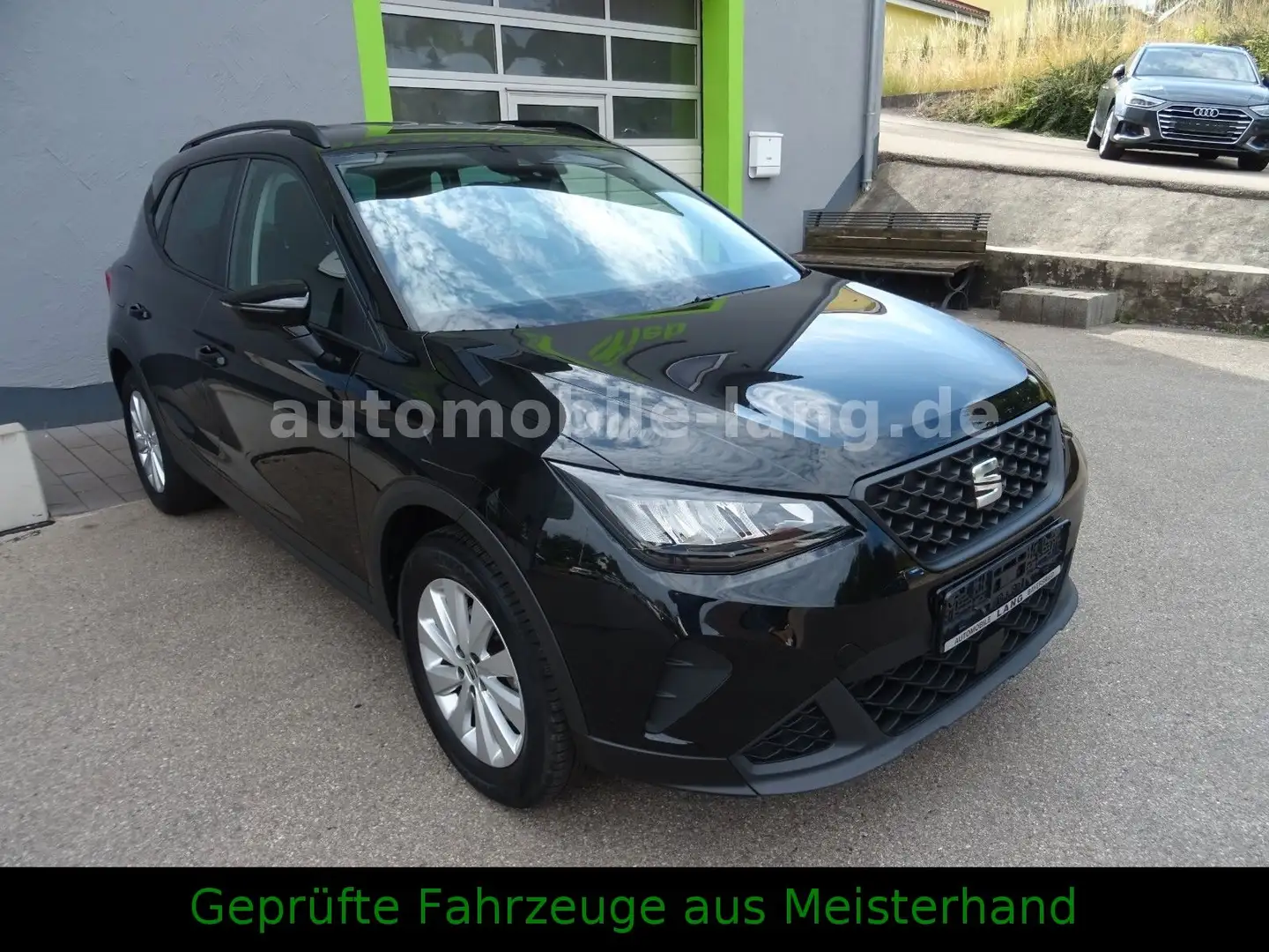 SEAT Arona 1,0 Style #SHZ #LED #PDC #NAVI Zwart - 1