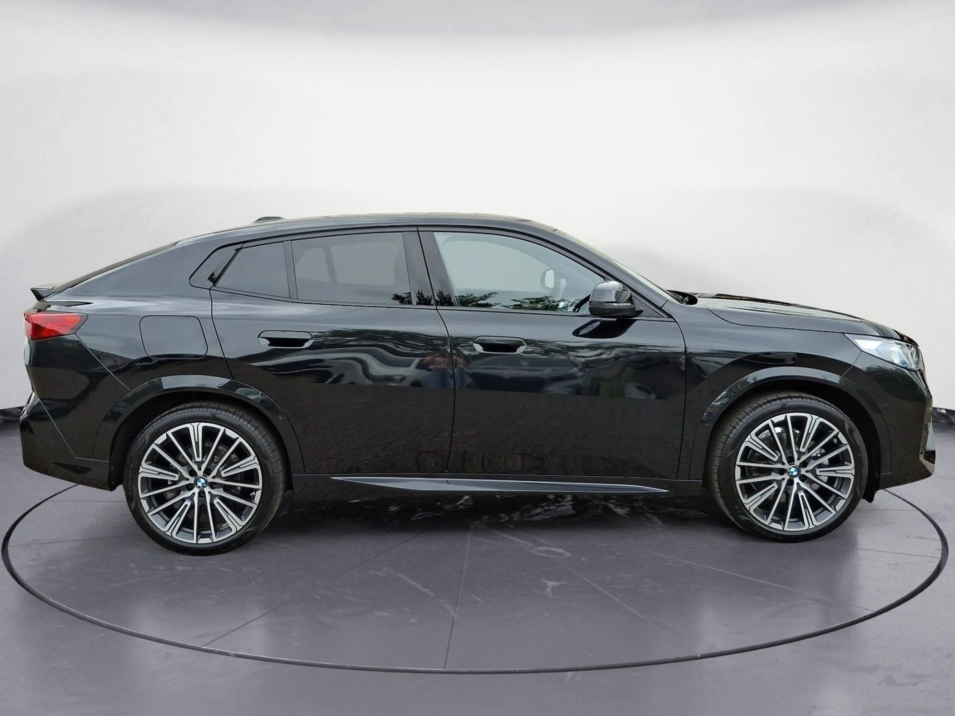 BMW iX2 ix2 xDrive30 M Sportpaket Head-Up AHK Sportsitze — photo 7