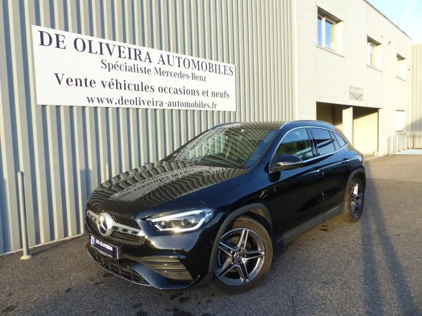Mercedes-Benz GLA 200 200 163ch AMG Line 7G-DCT (TVA) Negro - 1