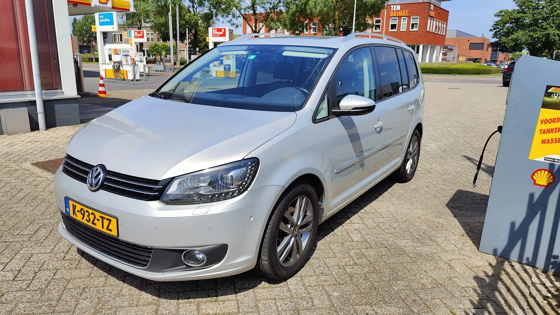 Volkswagen Touran 1.4 TSI Highline DSG, Leer, Pano, Navi, PDC. Grijs - 1