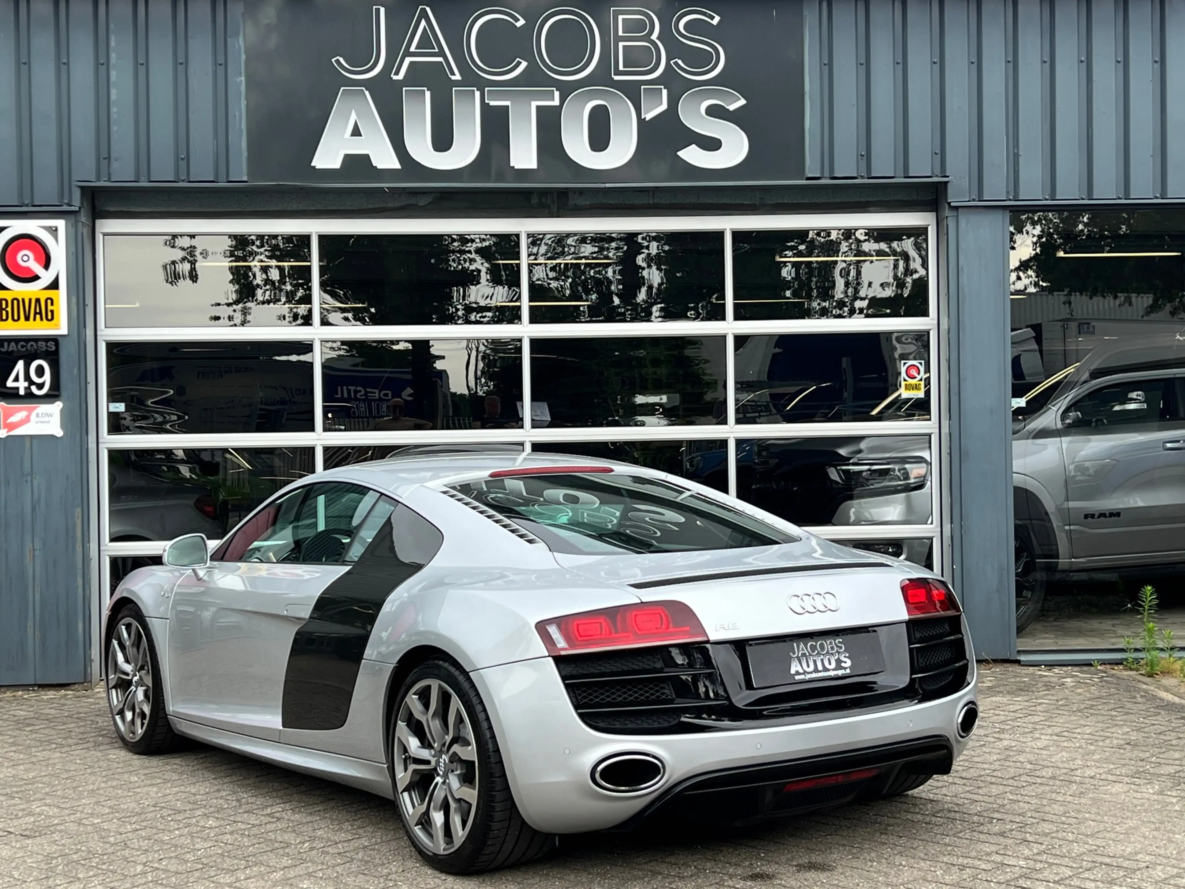 Audi R8 5.2 FSI quattro — photo 7