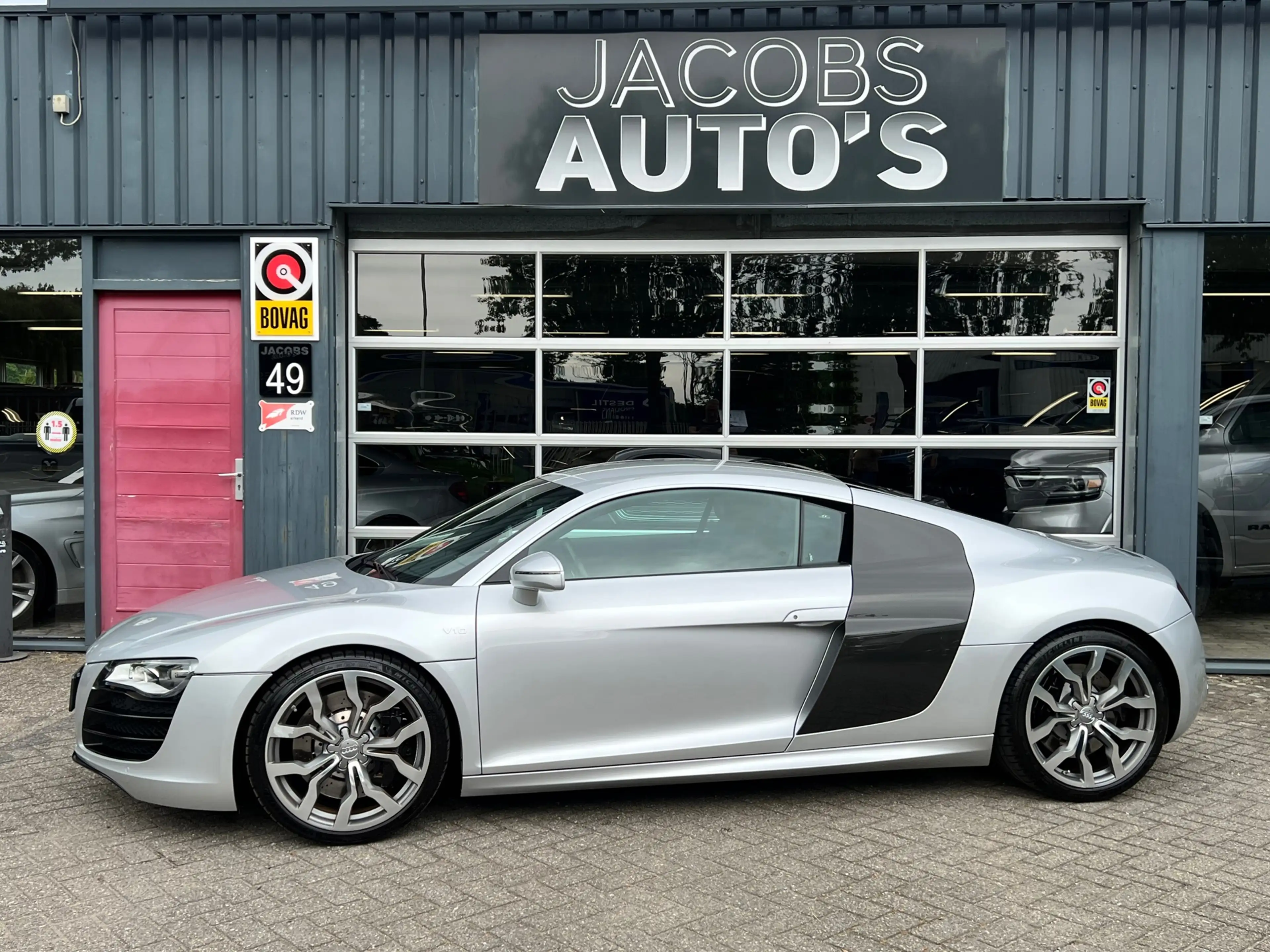 Audi R8 5.2 FSI quattro — photo 9