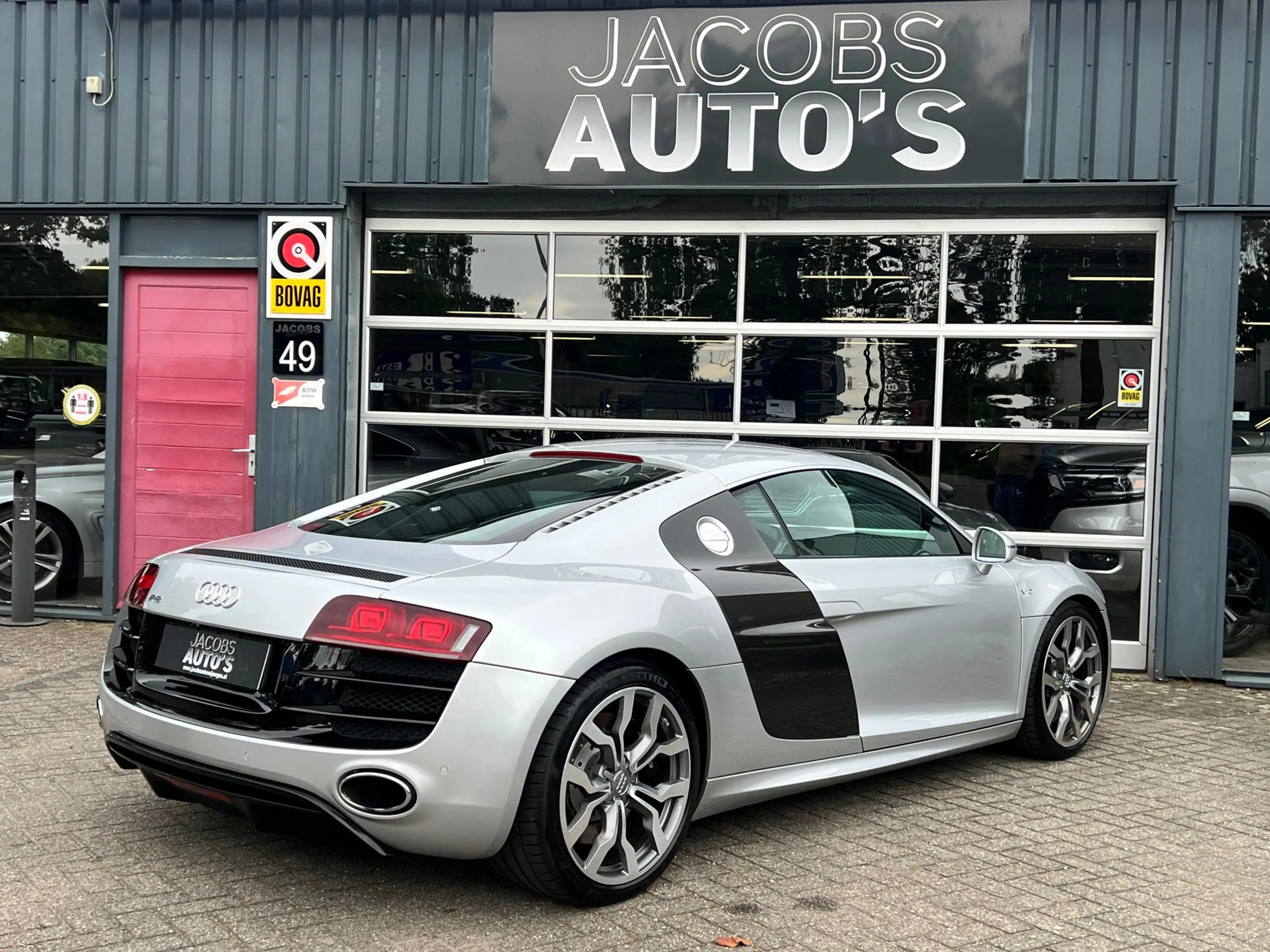 Audi R8 5.2 FSI quattro — photo 6