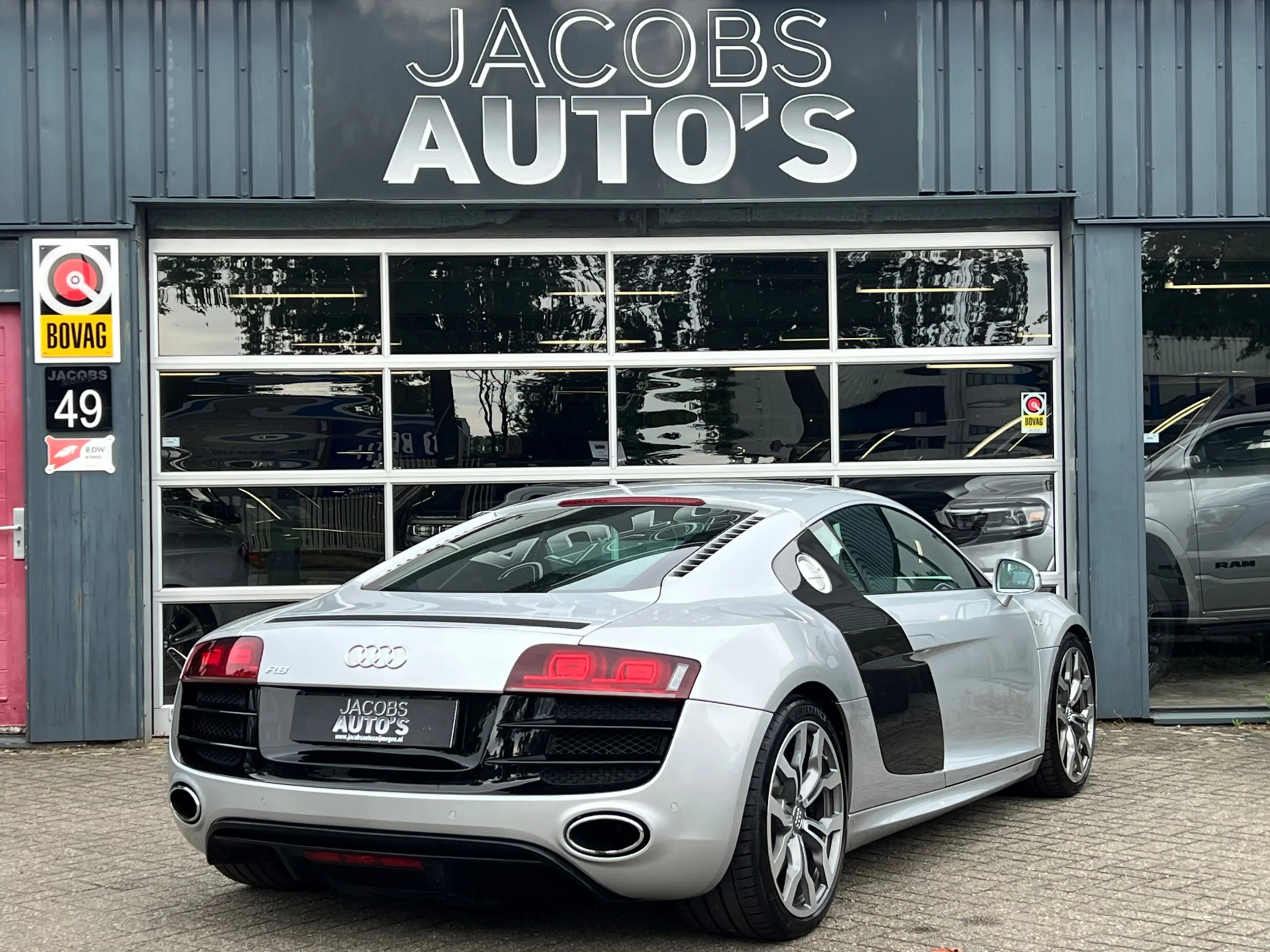 Audi R8 5.2 FSI quattro — photo 5