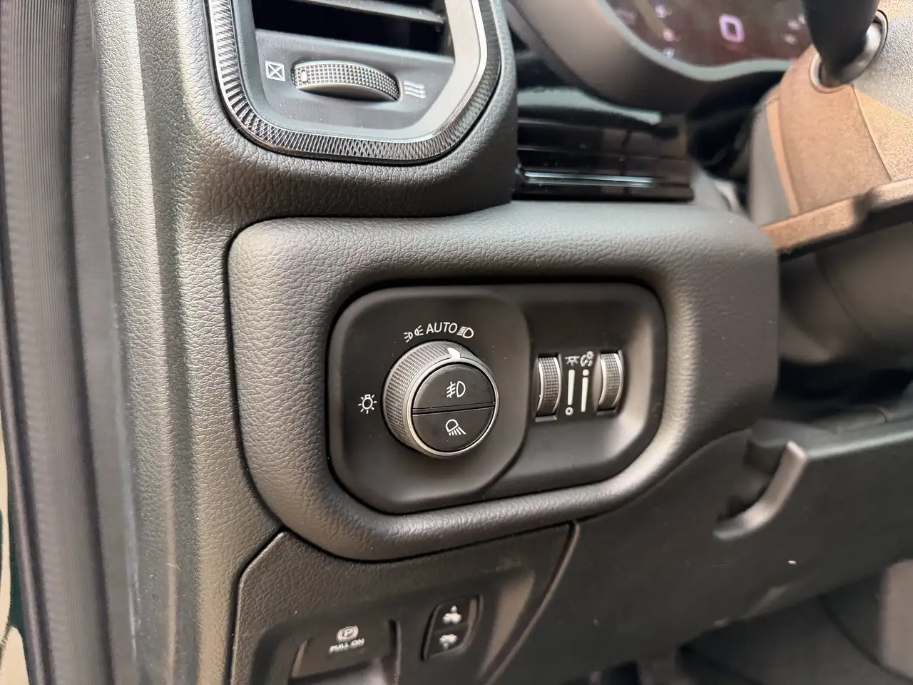 RAM 1500 photo RAM 1500