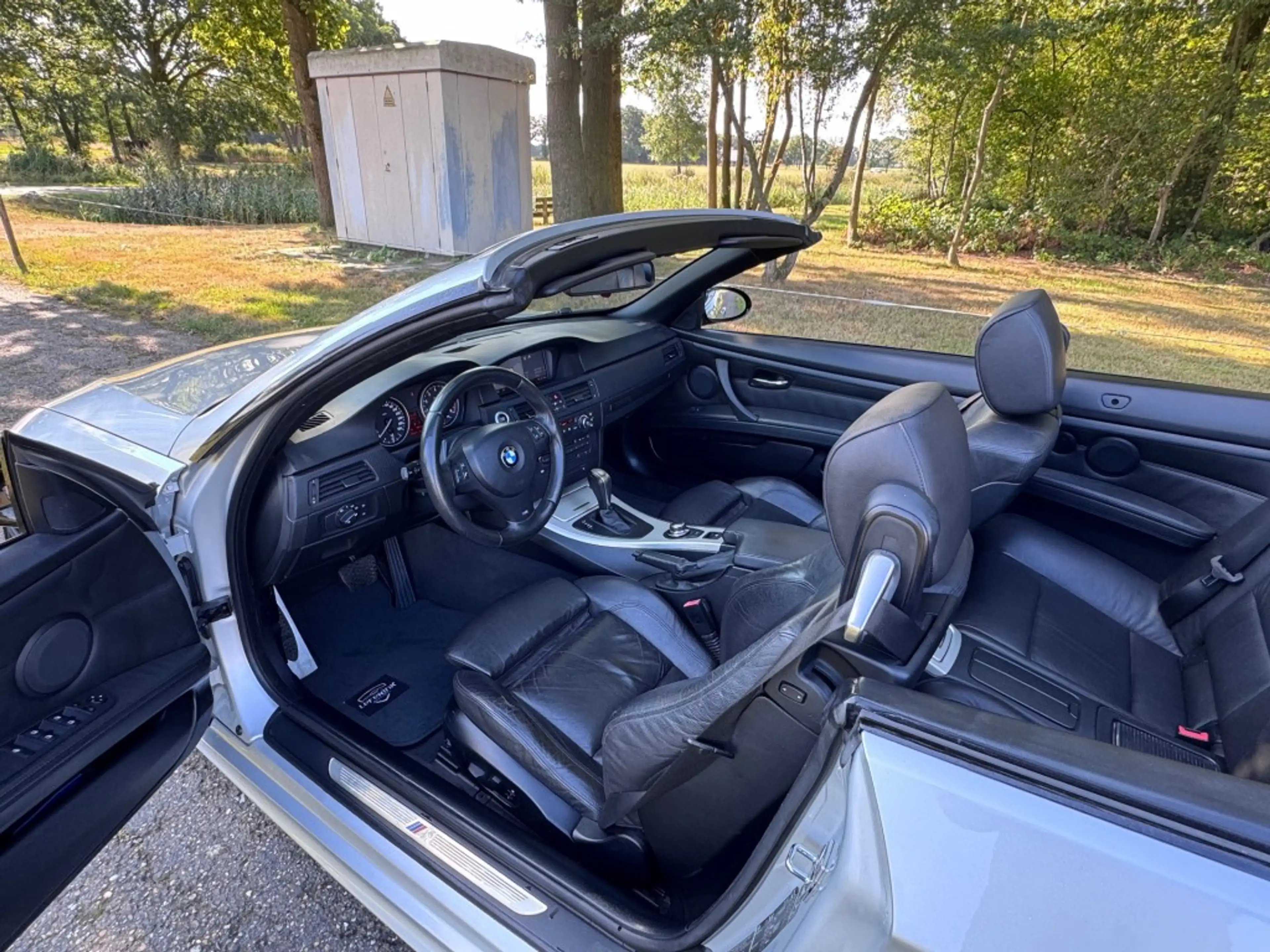 BMW 335 335 I CABRIO / MPACK / LEDER / LED / 19 INCH — photo 14