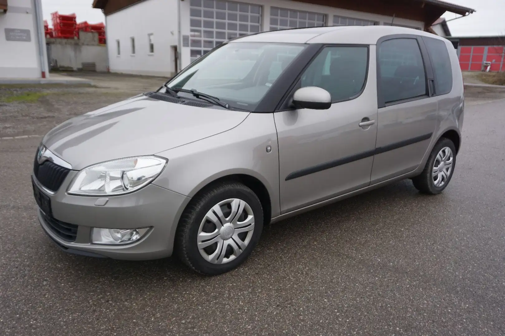 Skoda Roomster Style Panorama Klimaauto. Tempo AHK Beige - 1