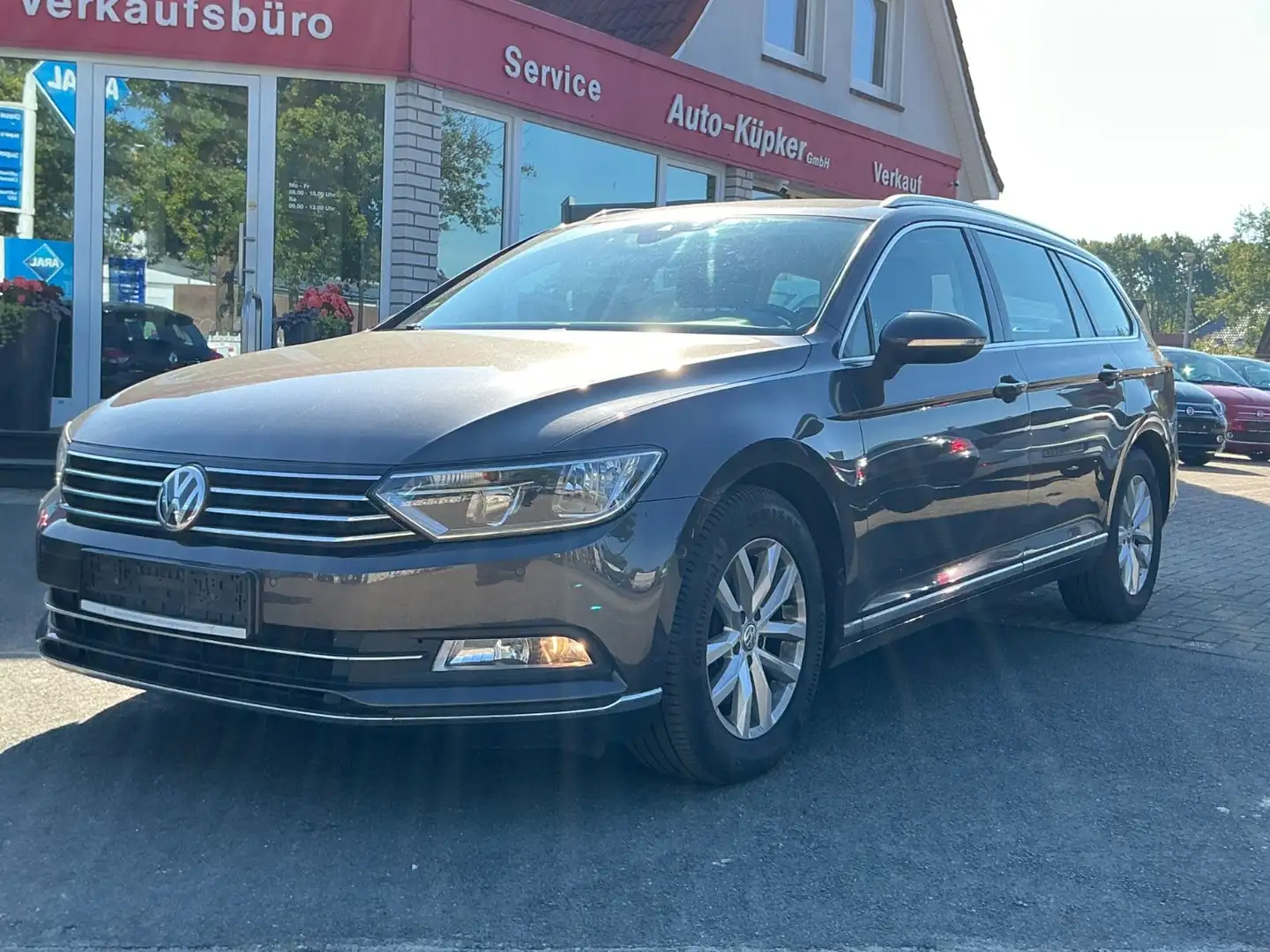 Volkswagen Passat Variant Passat Var. Comfortl. 190PS DSG AHK NAVI Kamera Noir - 1