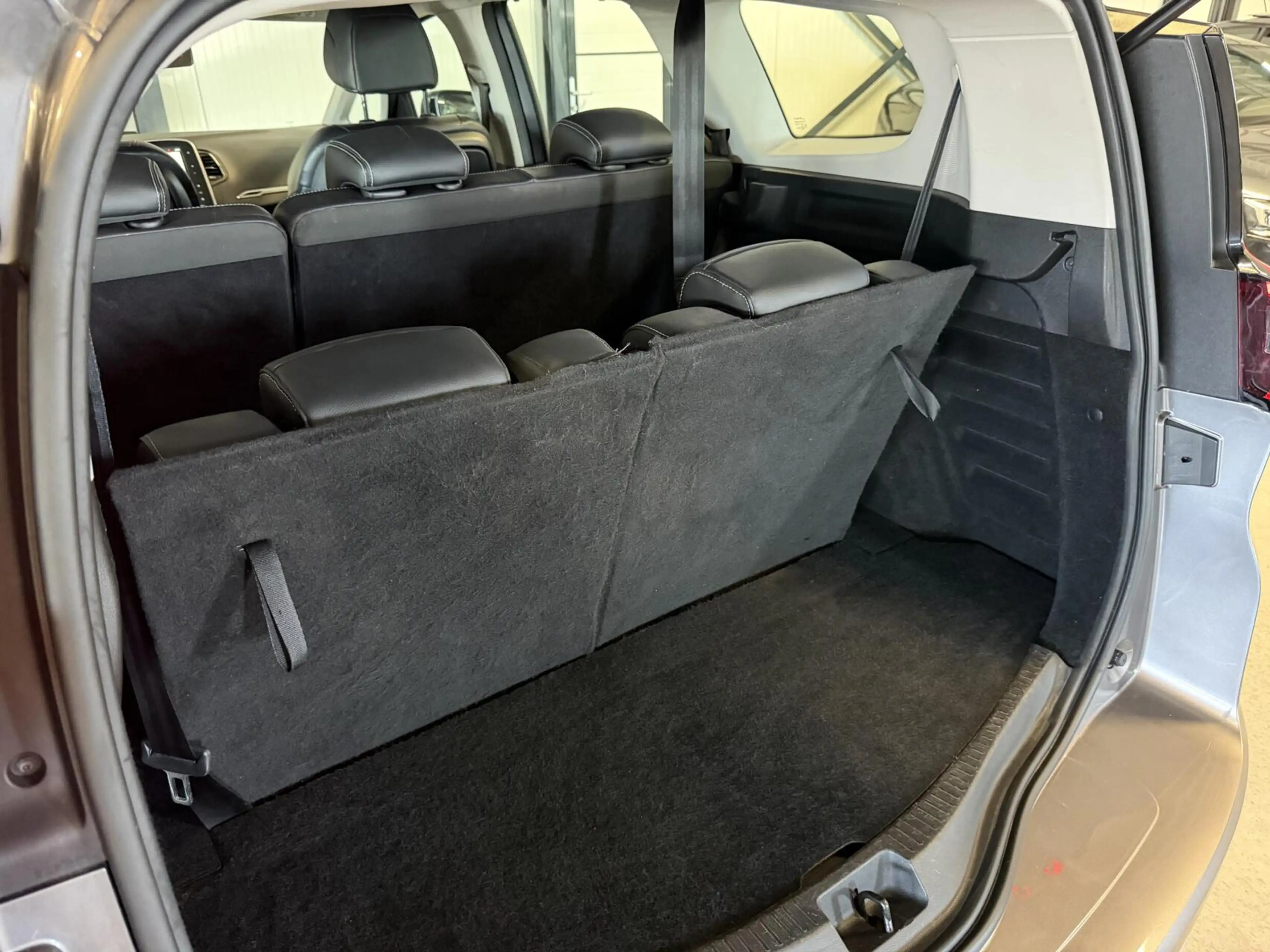 Renault Grand Scenic 1.2 TCe Intens 7 Persoons Cruise Navi — photo 29