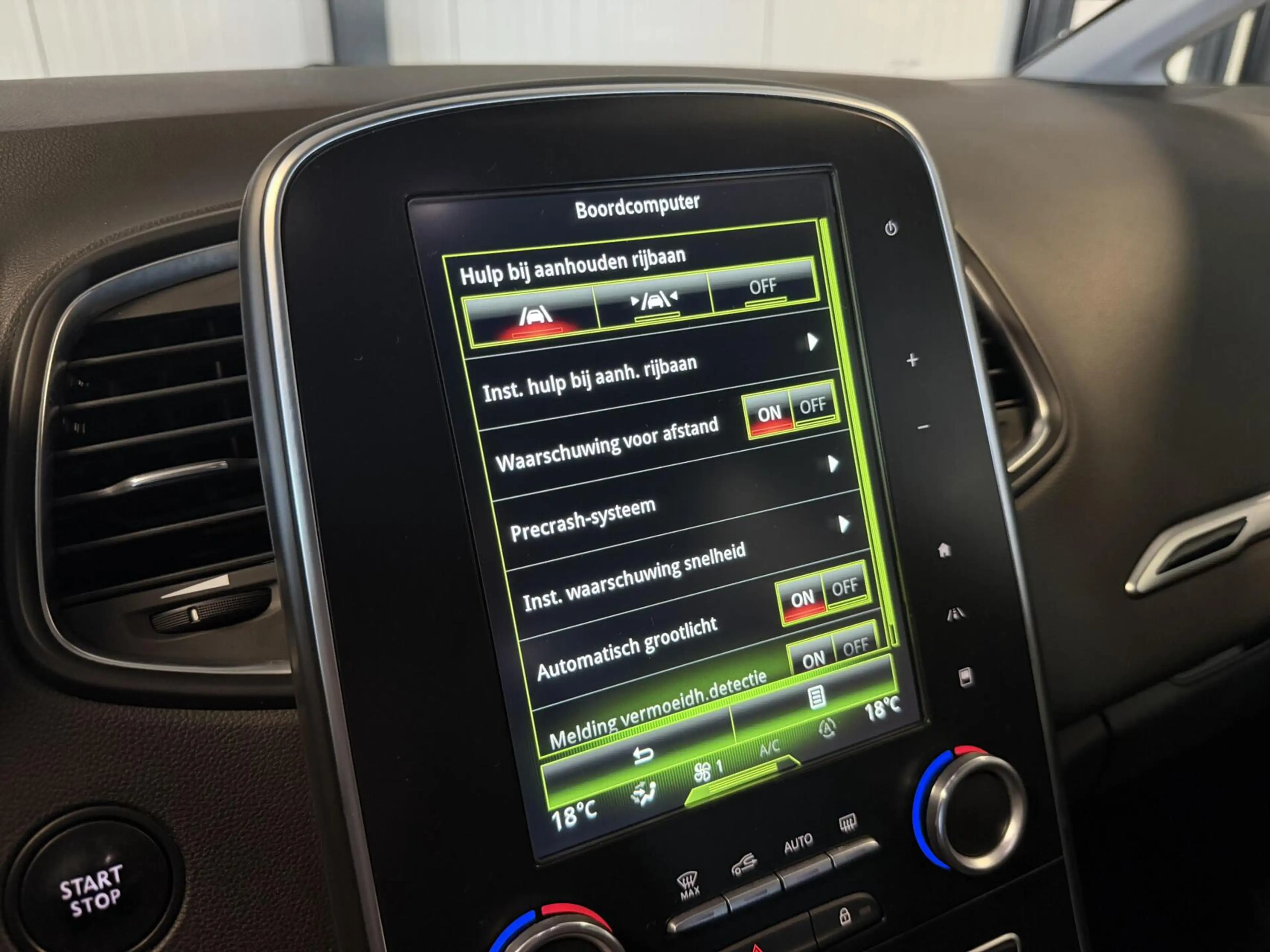 Renault Grand Scenic 1.2 TCe Intens 7 Persoons Cruise Navi — photo 40