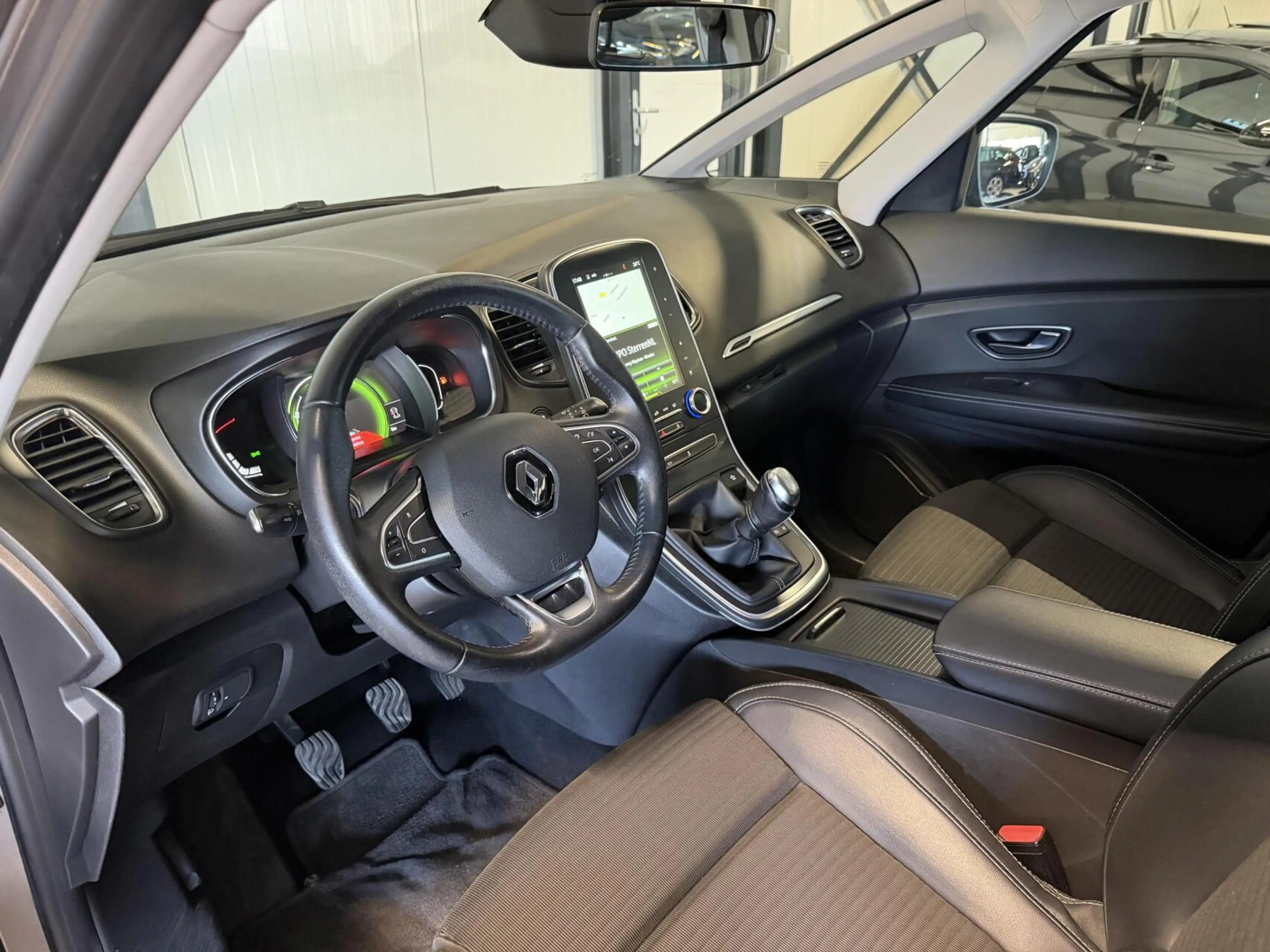 Renault Grand Scenic 1.2 TCe Intens 7 Persoons Cruise Navi — photo 2