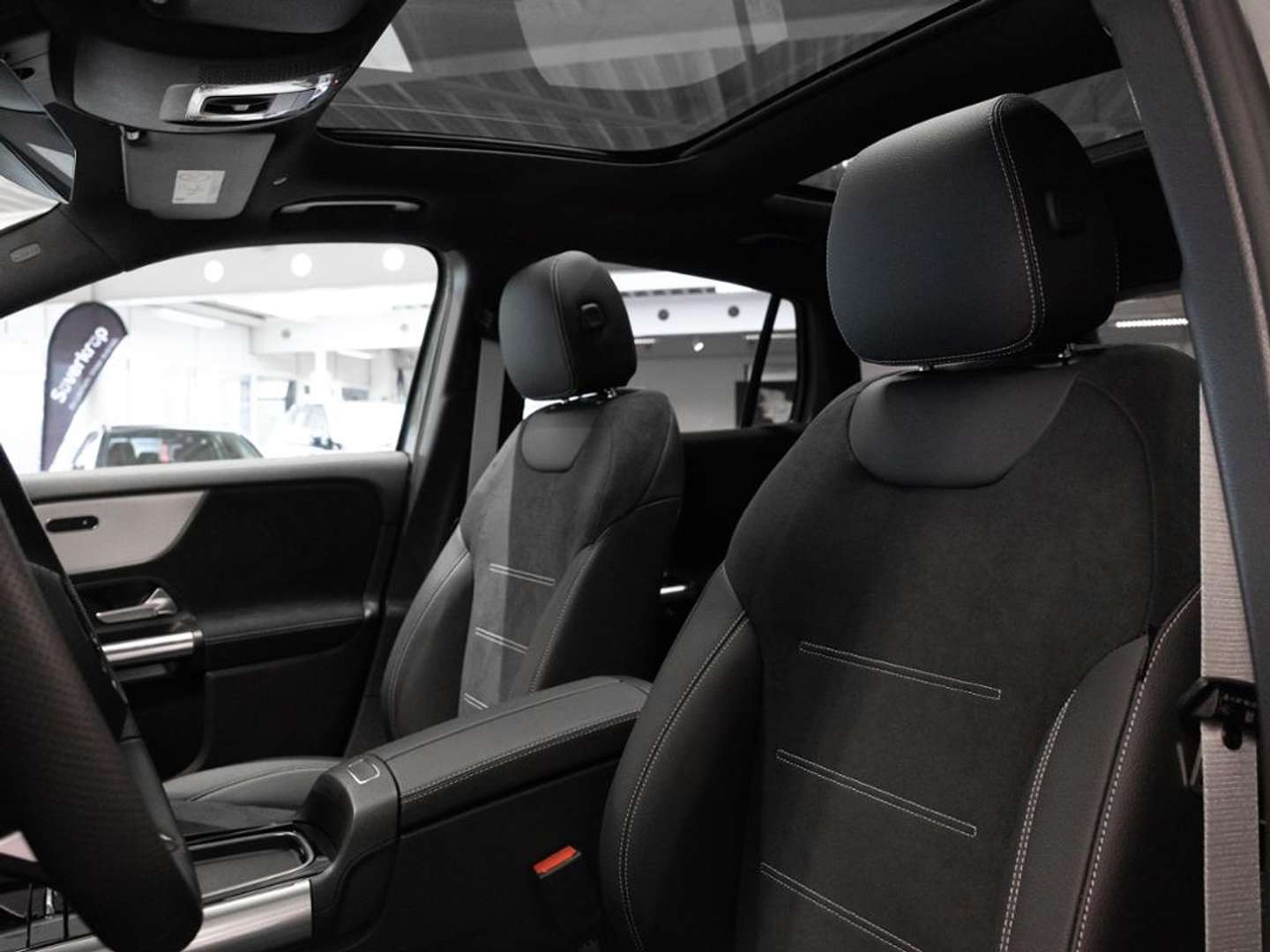 Mercedes GLA 200 AMG Line -  - Joinsteer - #4