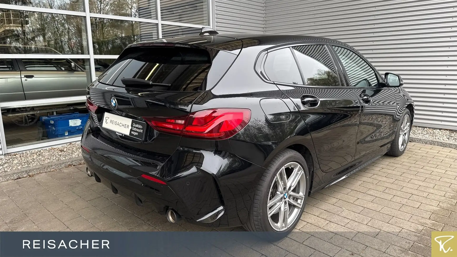 BMW 120 iA M-Sport Navi LED DAB 17"LM Zwart - 2