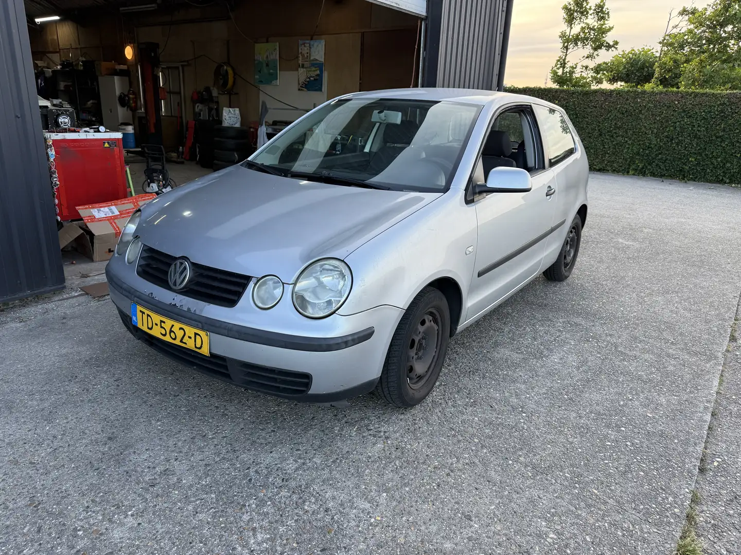 Volkswagen Polo 1.2-12V 3-deurs, airco, elek. pakket Grijs - 1