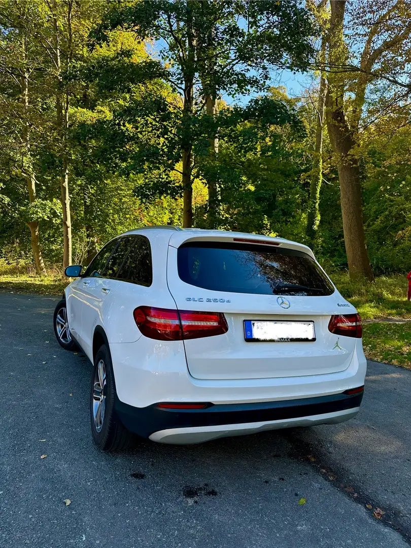 Mercedes-Benz GLC 250 d 4Matic 9G-TRONIC/Allrad/Luftfederung/Service neu Weiß - 2