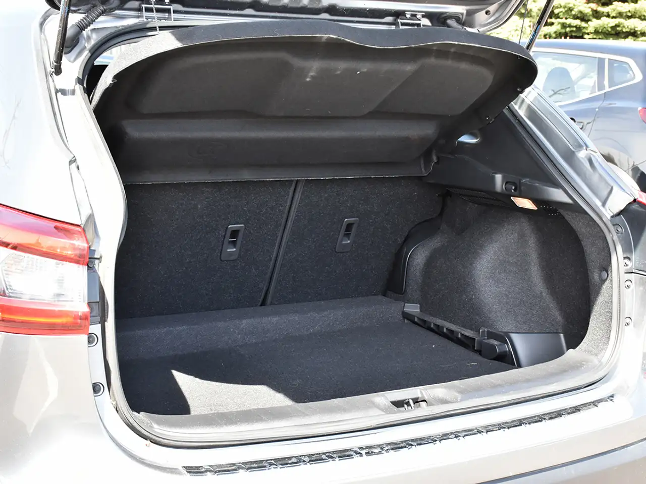 Nissan Qashqai снимка Nissan Qashqai