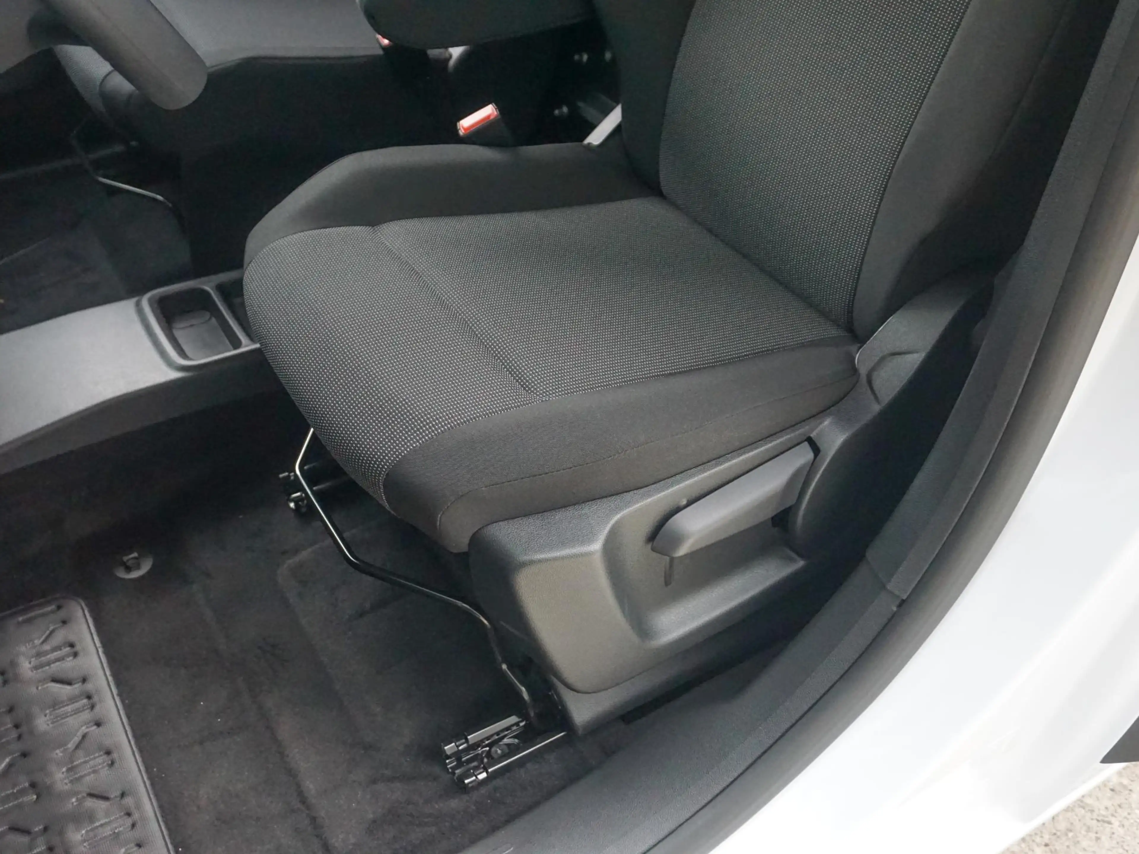 Opel Combo-e Electric L2 50kWh | camera | Apple Carplay/Android — photo 14
