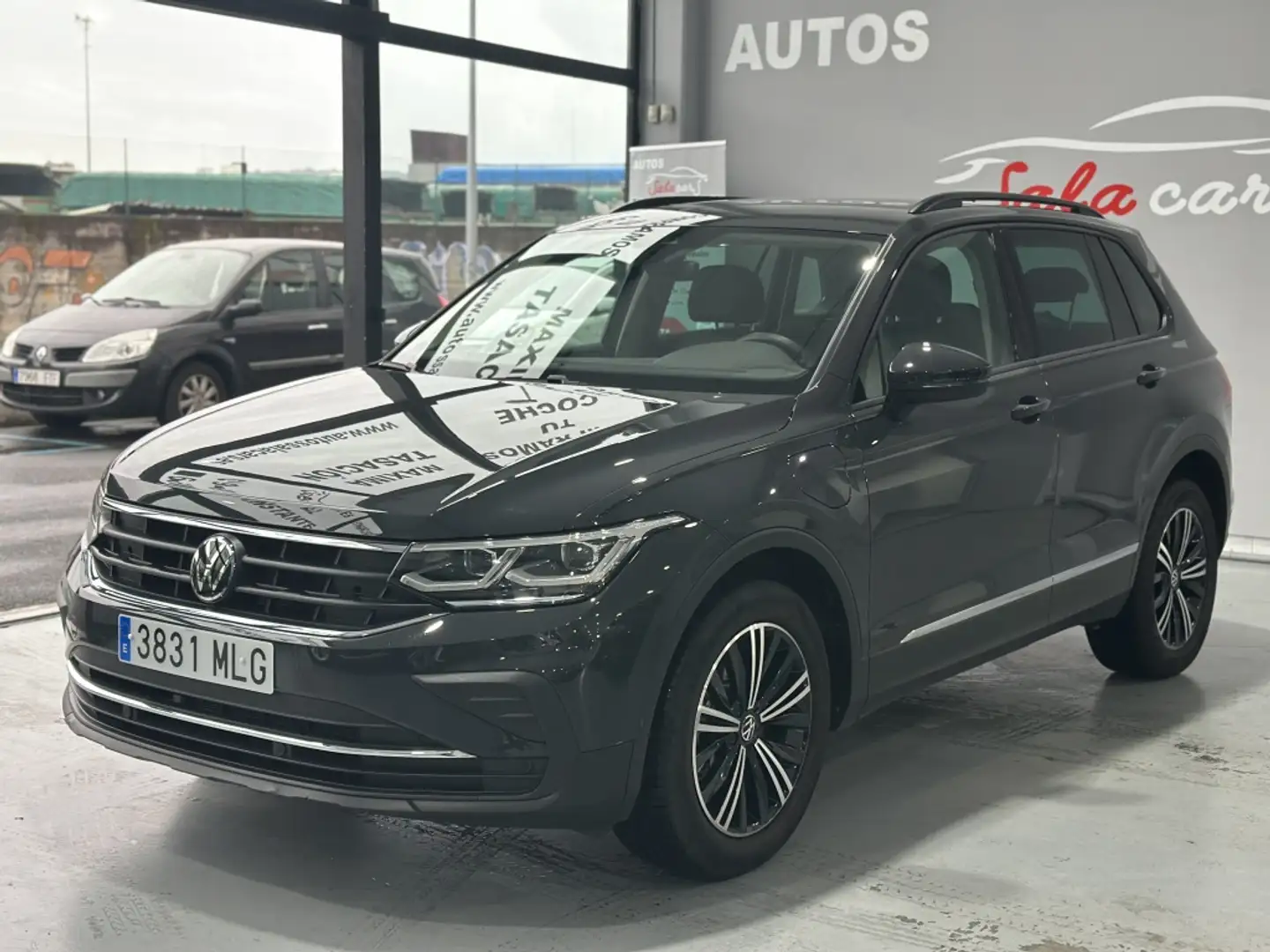 Volkswagen Tiguan 1.4 eHibrid Life 180kW Gris - 2