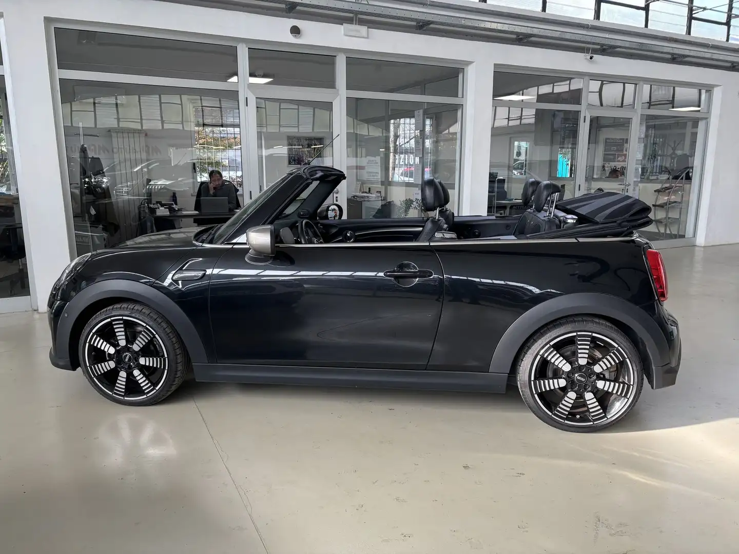 MINI Cooper Cabrio Mini 1.5 Cooper Yours Cabrio Negro - 2