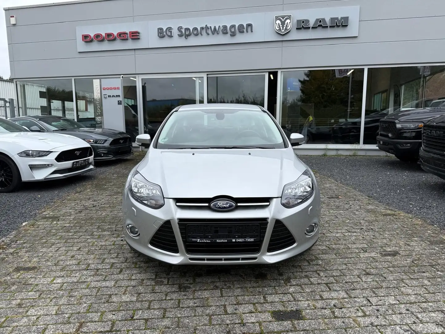 Ford Focus Lim. Titanium*1.Hand*33Tkm* Argent - 2