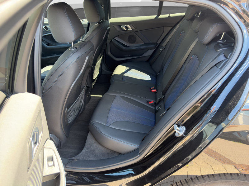 BMW 118 i | M Sport| AppleCarPlay| Adpt LED| Kamera| LiCoP — photo 13