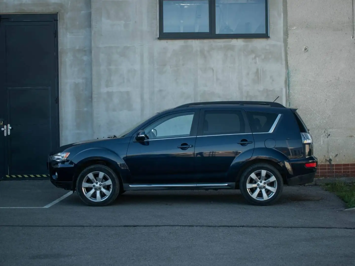 Mitsubishi Outlander Outlander 2.2 DI-D 4WD Aut. Intense Fekete - 1