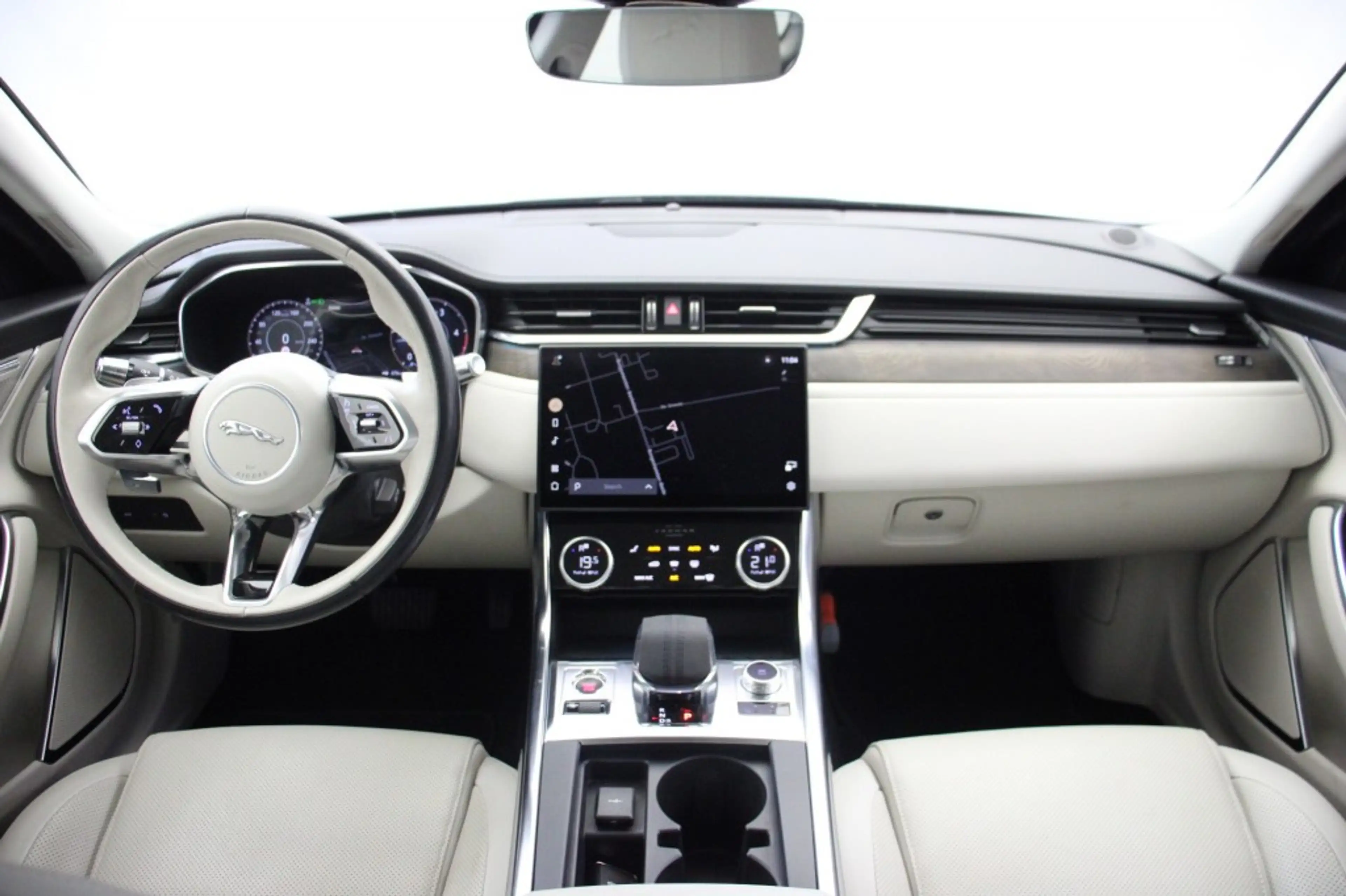 Jaguar XF Sedan 2.0 D200 R-Dynamic S Automaat - Digitaal Coc — photo 2
