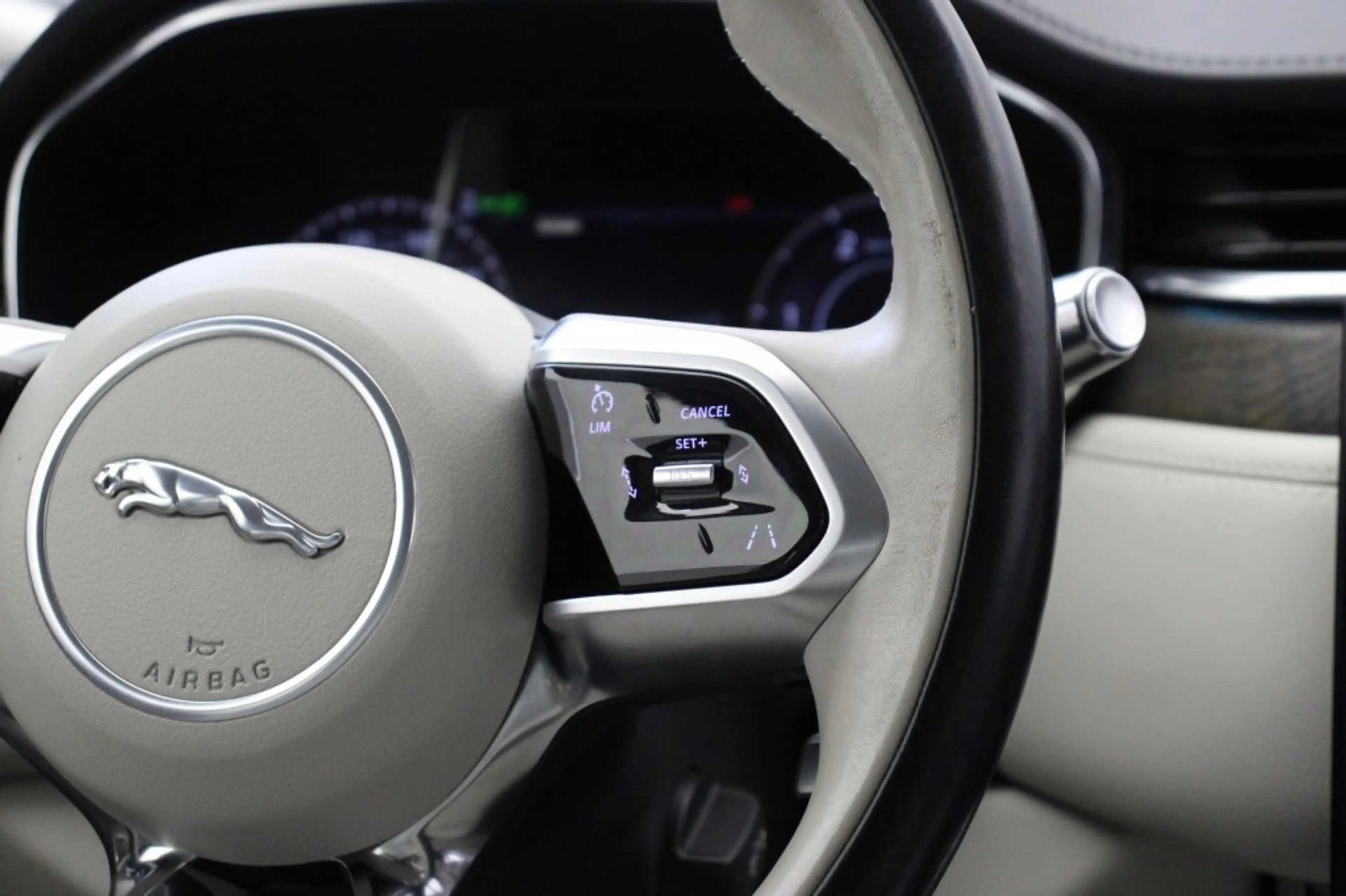 Jaguar XF Sedan 2.0 D200 R-Dynamic S Automaat - Digitaal Coc — photo 26