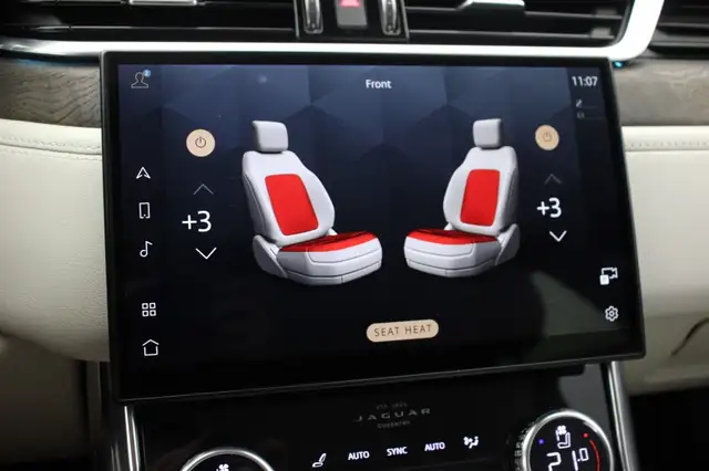 Jaguar XF view 8