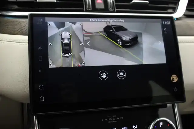Jaguar XF view 29