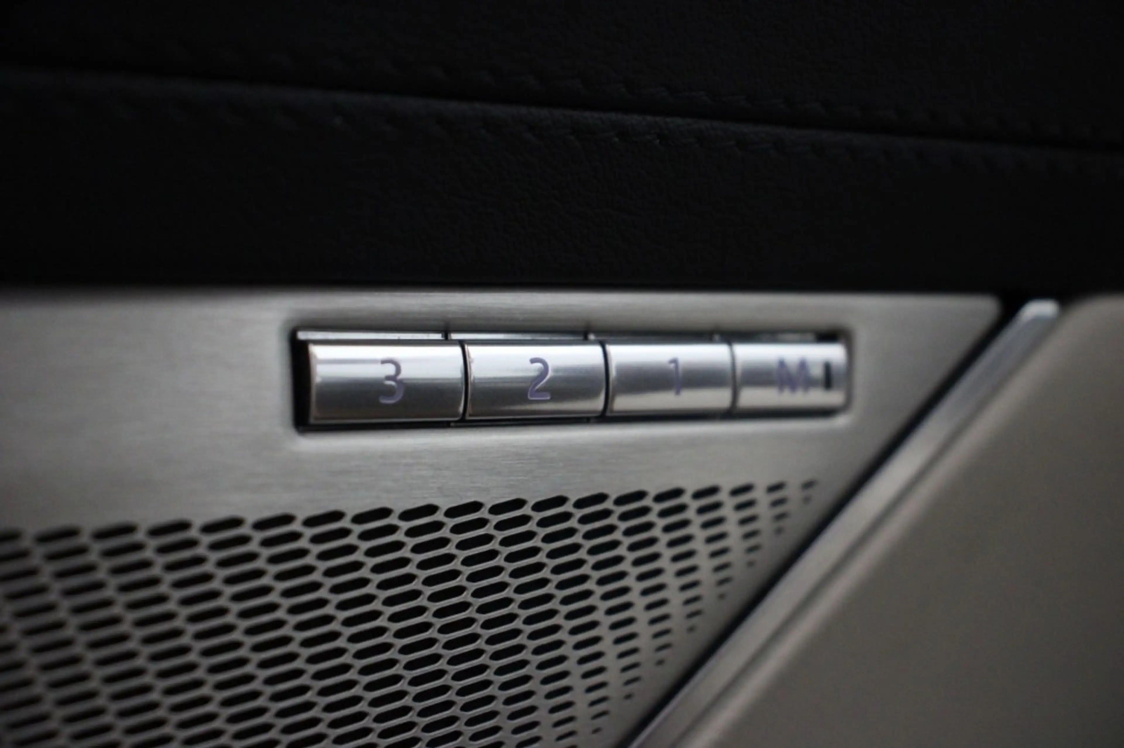Jaguar XF Sedan 2.0 D200 R-Dynamic S Automaat - Digitaal Coc — photo 11