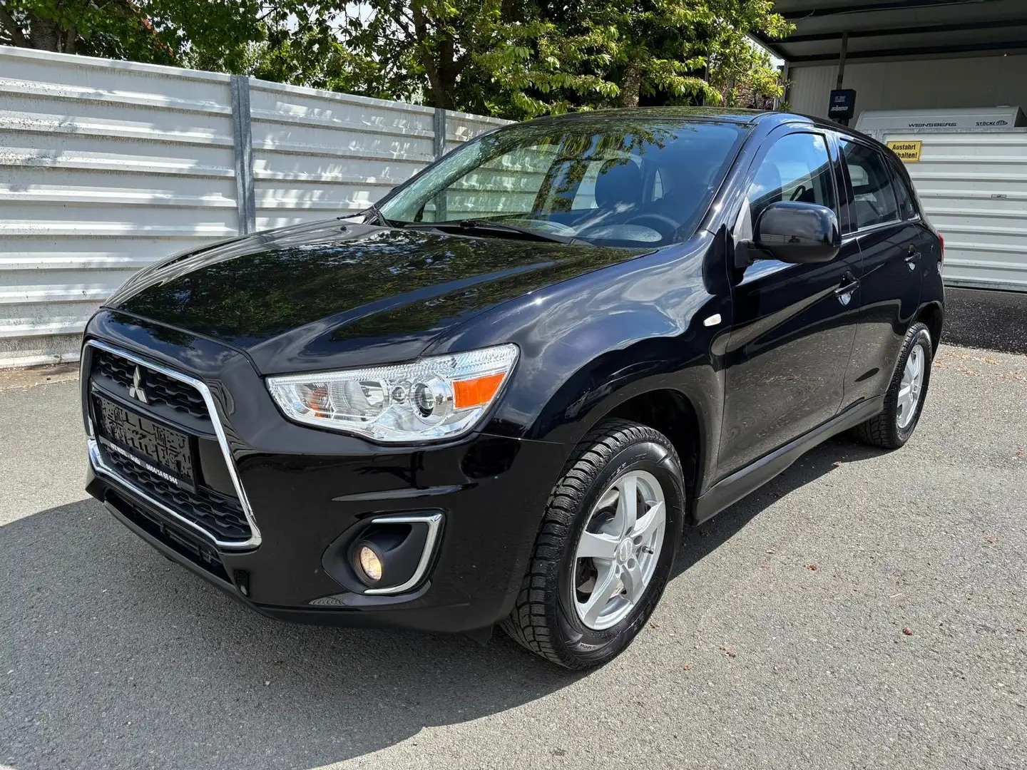 Mitsubishi ASX 1,8 DI-D LP Invite 35 Schwarz - 1