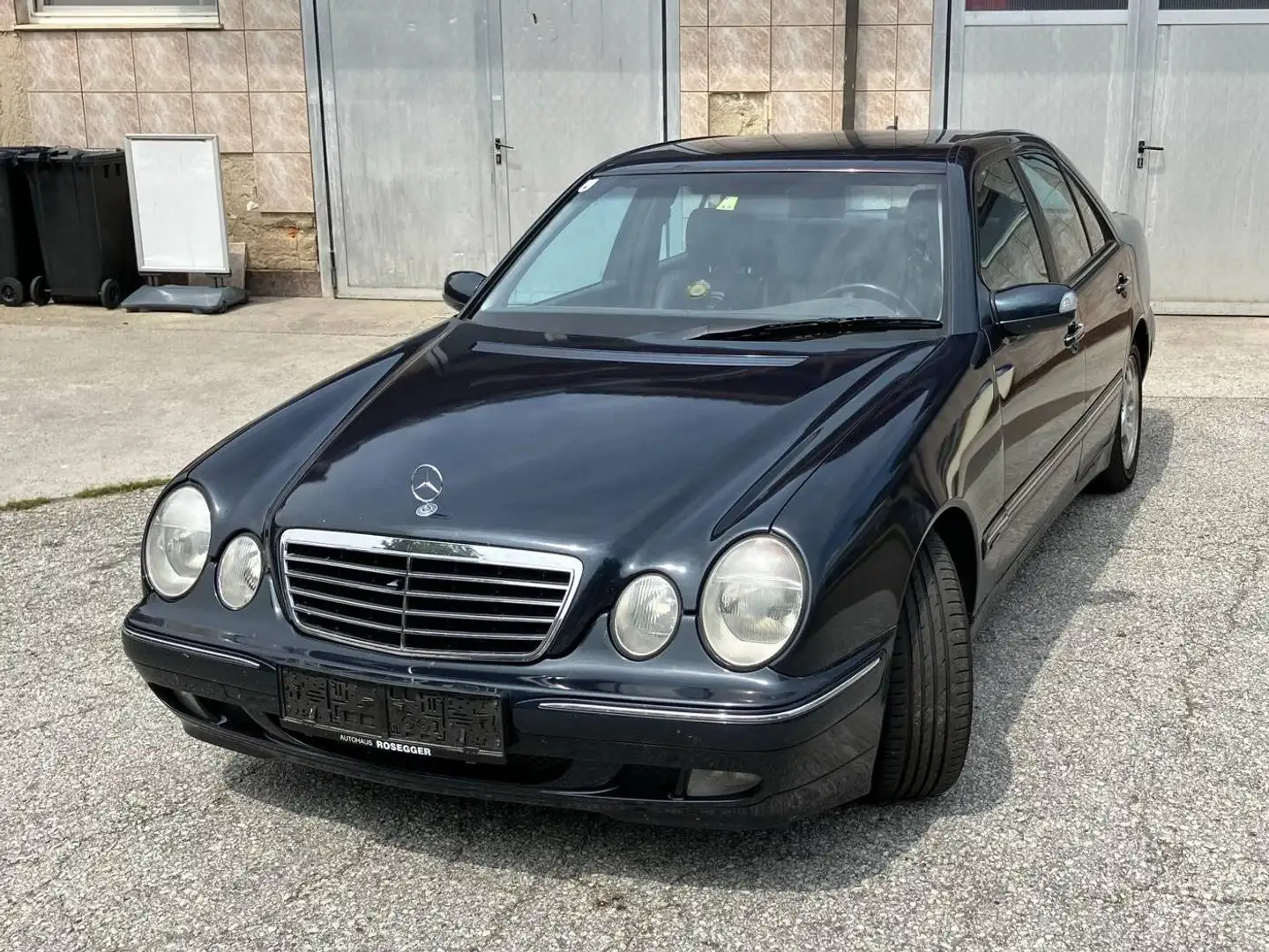 Mercedes-Benz E 320 E 320 Avantgarde CDI Aut. Schwarz - 2