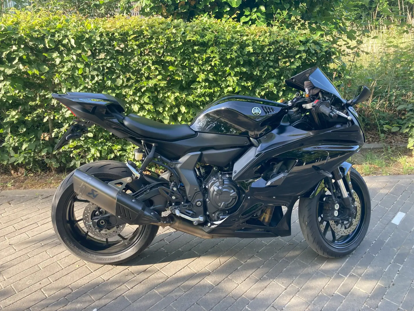 Yamaha YZF-R7 Nero - 1