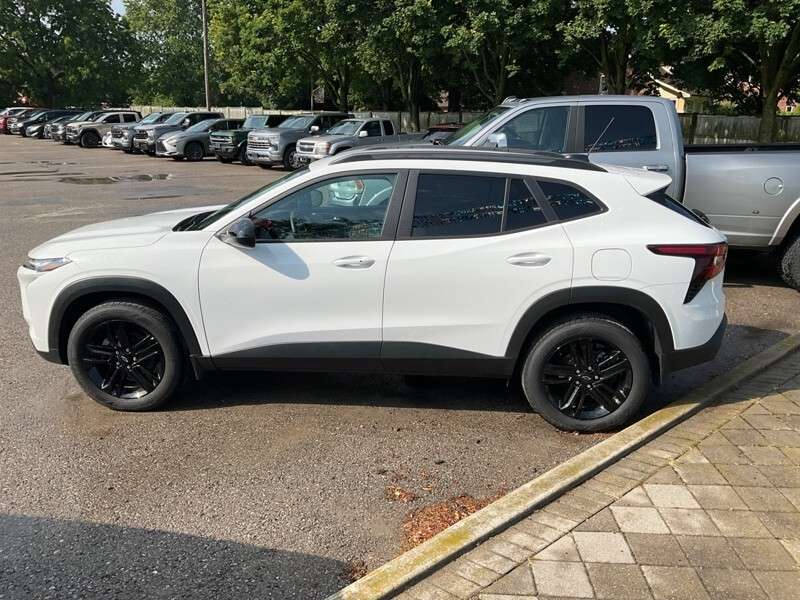 2025 Chevrolet Trax FWD 4dr ACTIV — снимка 1