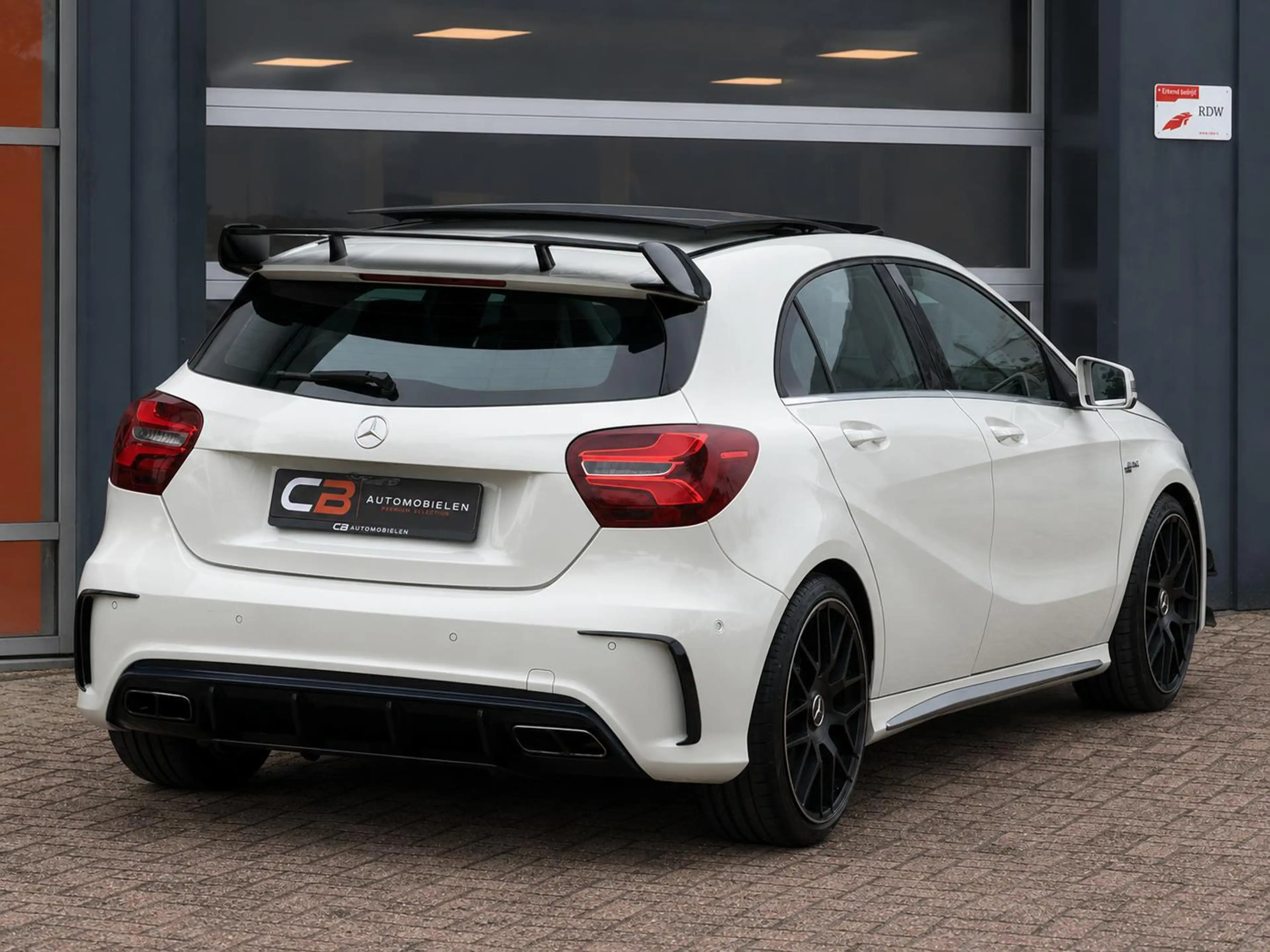 Mercedes-Benz A 45 AMG 4MATIC | Facelift | Aero | Pano | 381PK | Harman K — photo 5