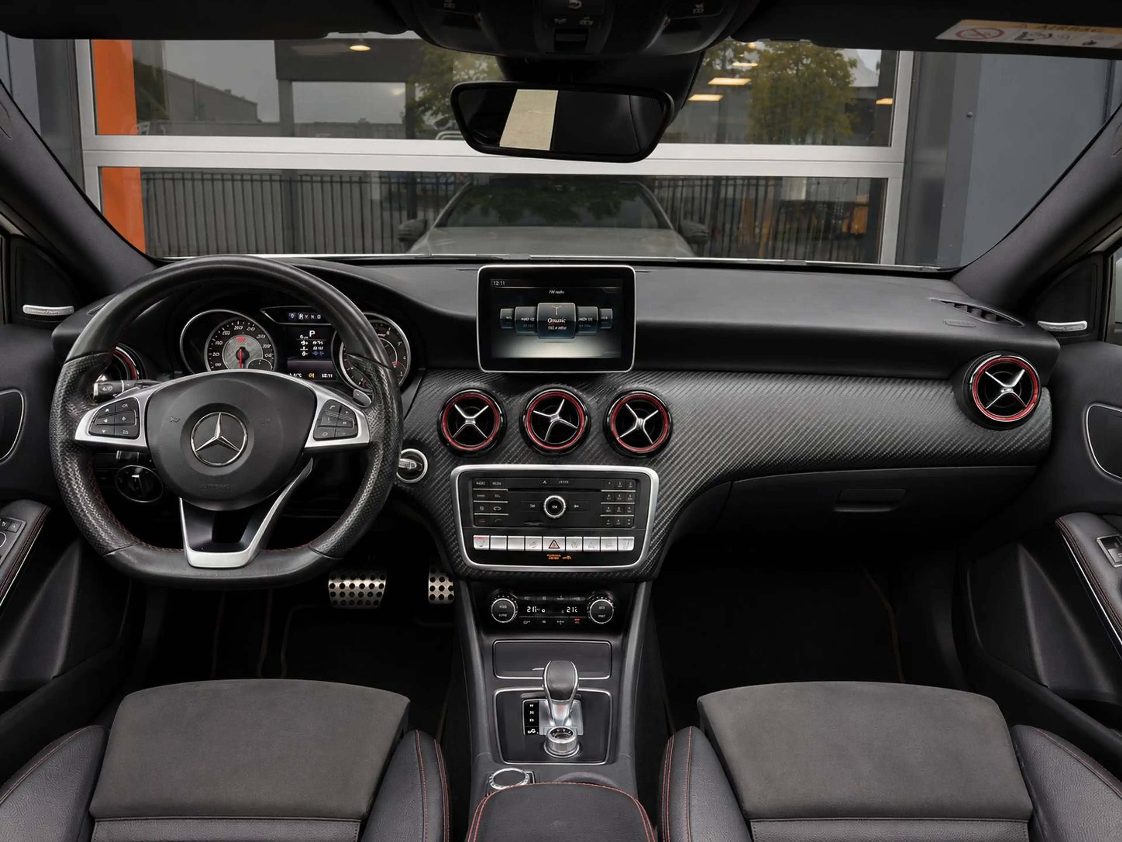 Mercedes-Benz A 45 AMG 4MATIC | Facelift | Aero | Pano | 381PK | Harman K — photo 2