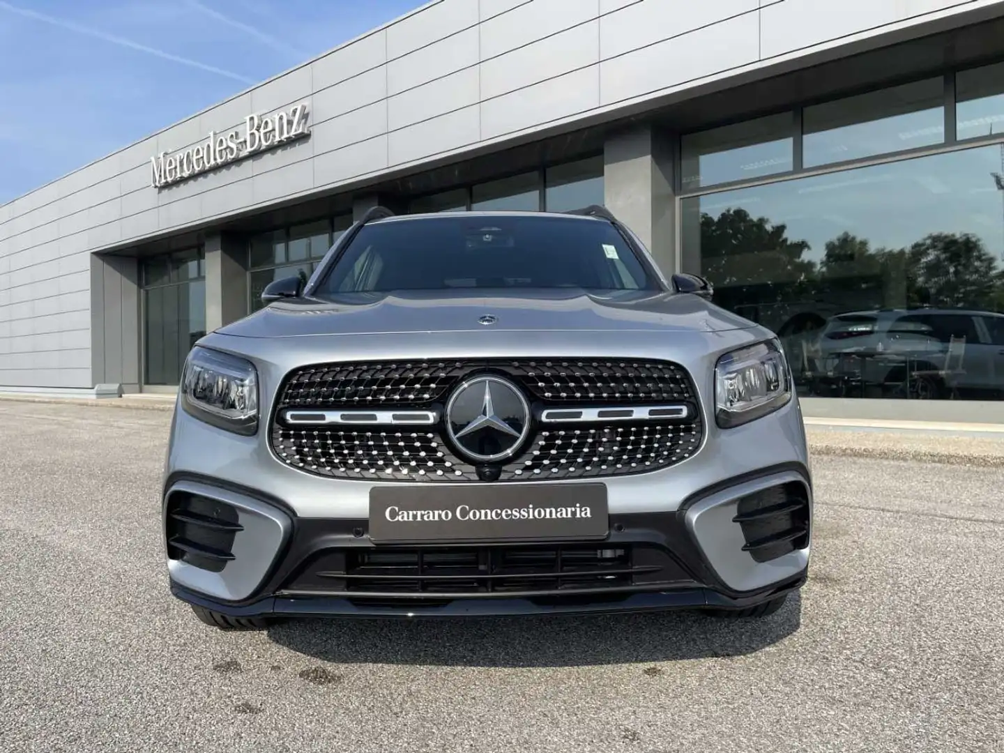 Mercedes-Benz GLB 180 d Grigio - 2