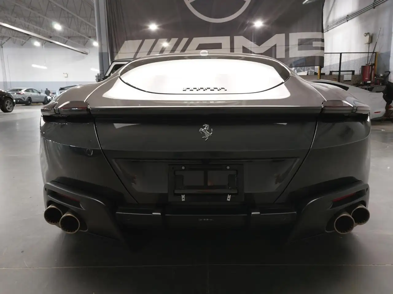 Ferrari Roma снимка Ferrari Roma