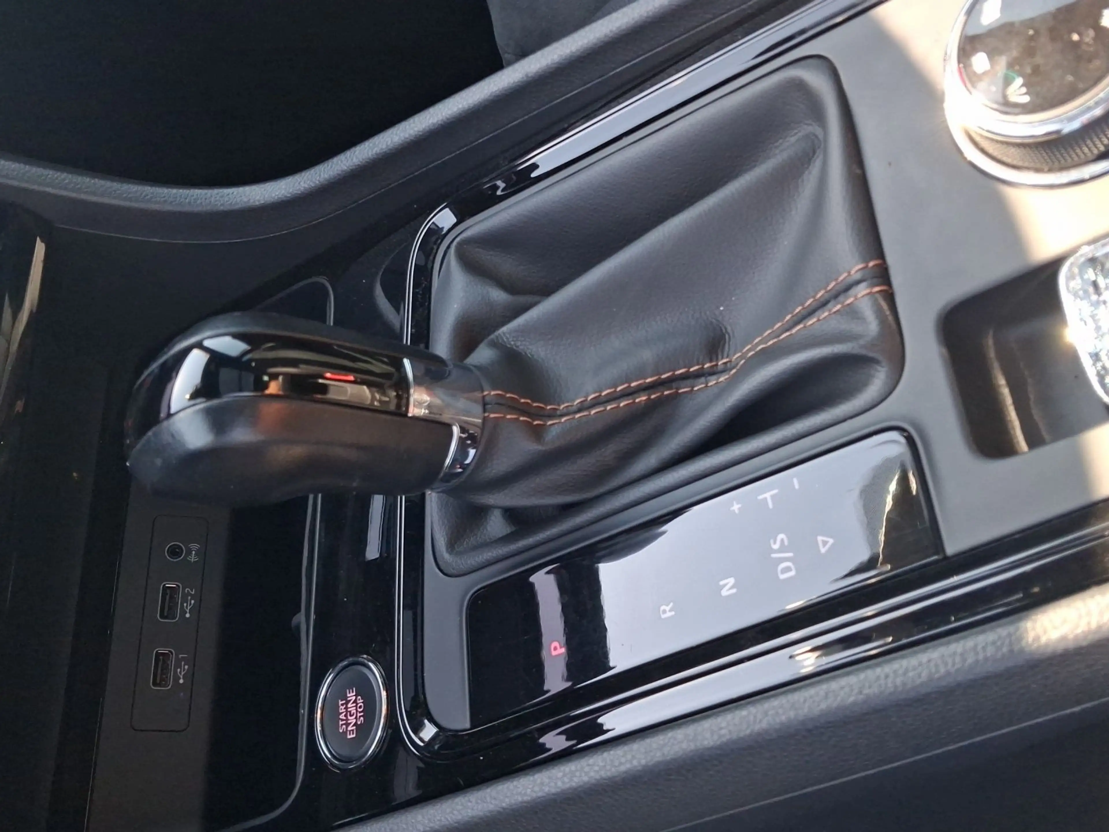 SEAT Ateca 2.0 TSI DSG 4D AHK PANO BEATS eKLAPPE — photo 11