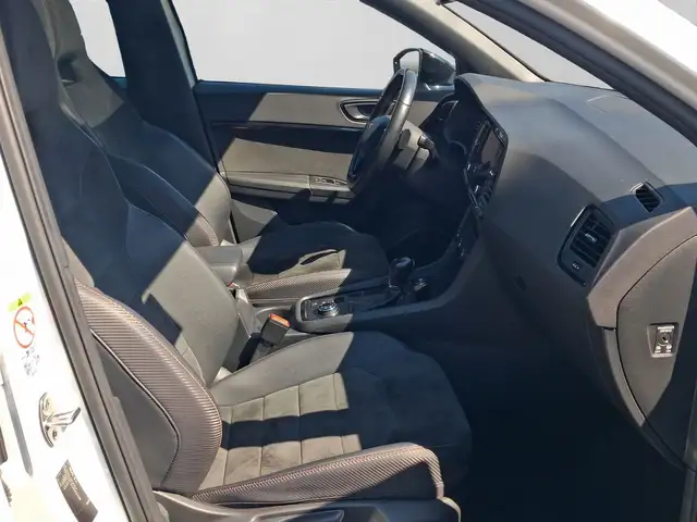 Cupra Ateca view 4