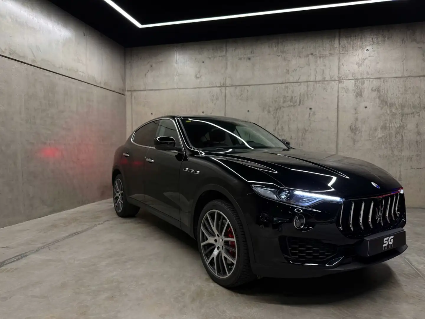 Maserati Levante 430 S Aut. Schwarz - 1