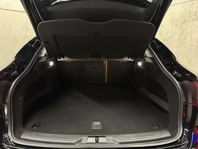 Maserati Levante view 15