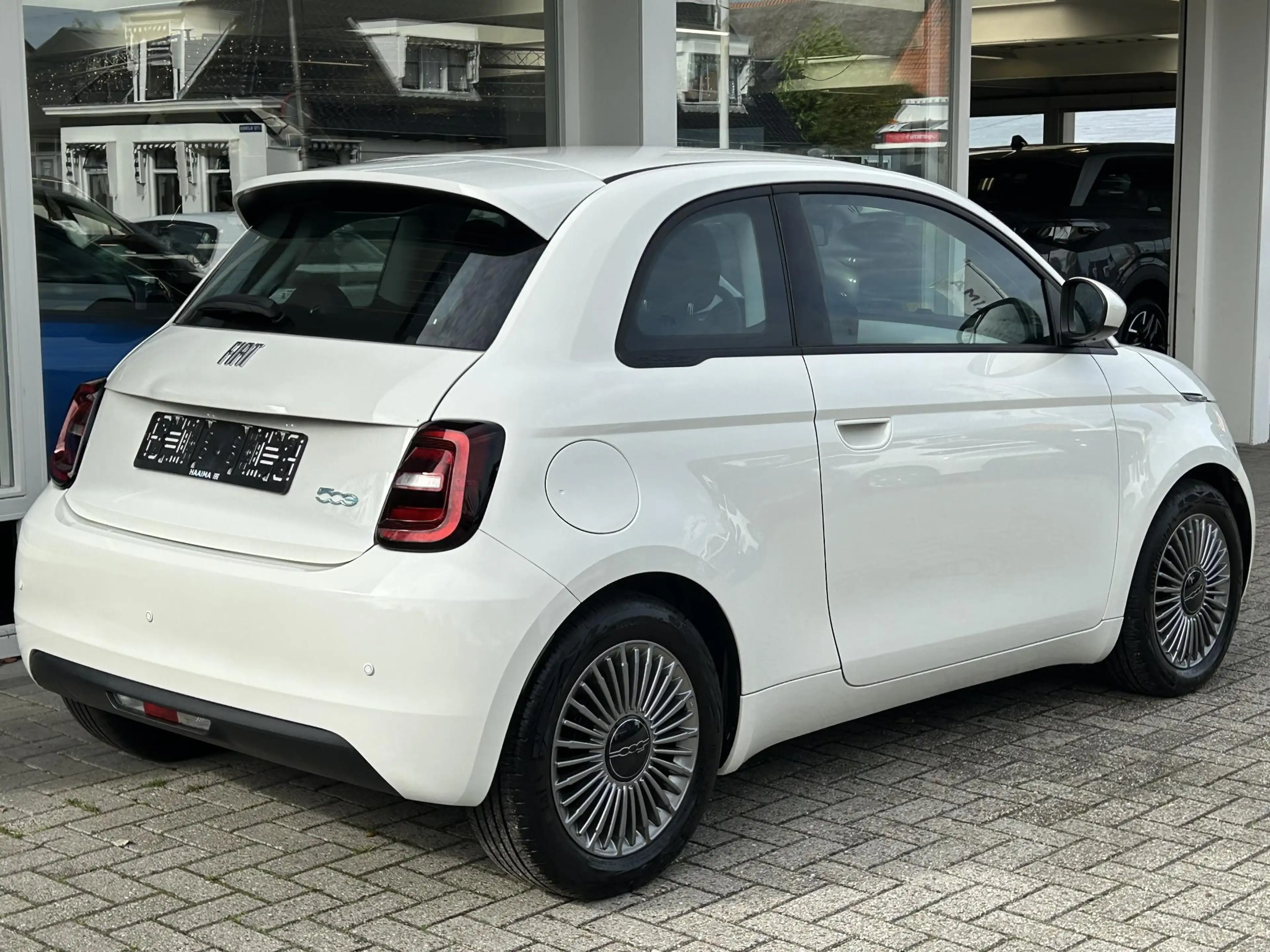 Fiat 500 Urban 42 kWh | 322 WLTP Range | Cruise Control | A — photo 7
