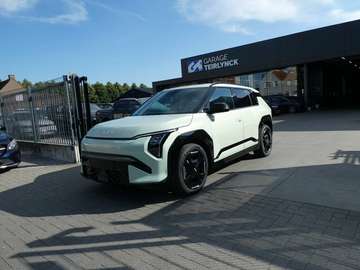 Long Range 81KWh 204pk GT Line Stock (46682)
