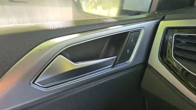 Volkswagen Polo view 13