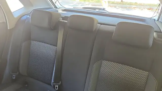Volkswagen Polo view 9