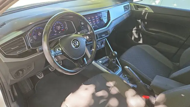 Volkswagen Polo view 8
