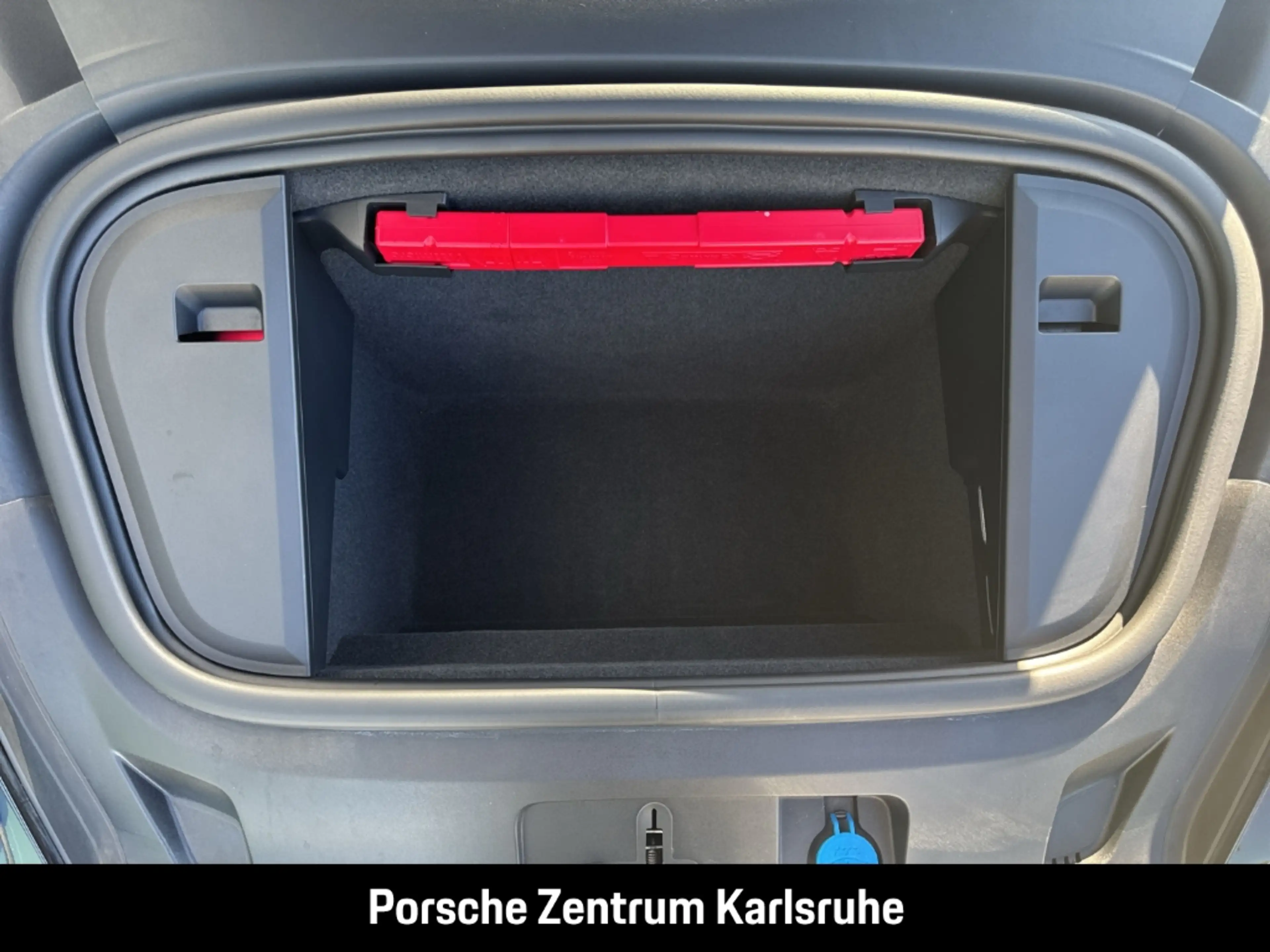 Porsche Taycan 4S Sport Turismo — photo 11